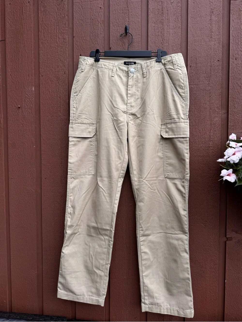 True Religion Cargo Pants – Size 32